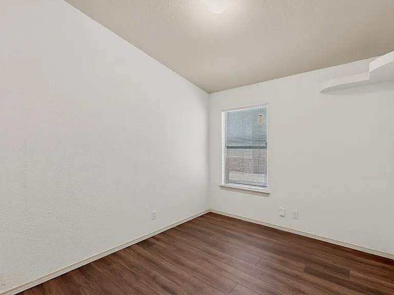 2304 Honey Dew St — Photo 22