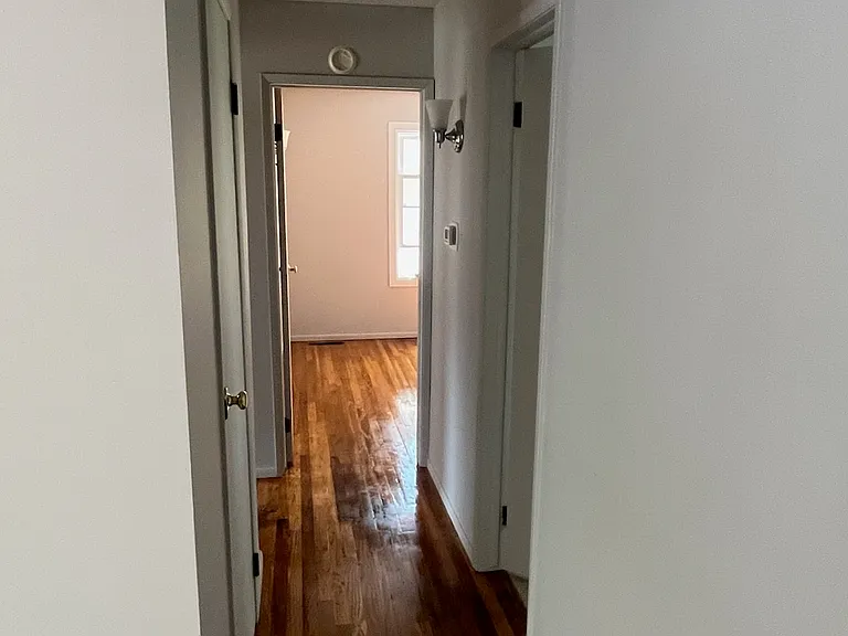 7246 S 24th Ave — Photo 6