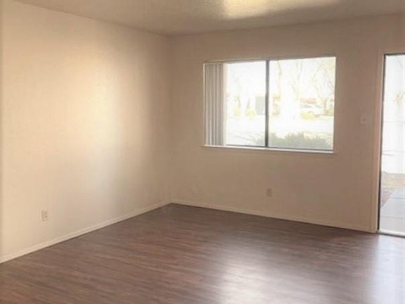 4th image of 1025 Bursum Pl