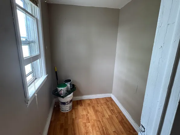 36 Spruce Street image 12 of 15