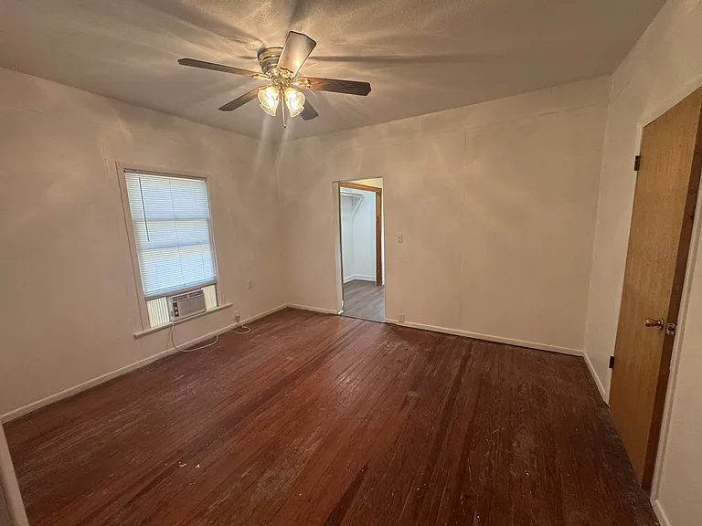 307 N Witte St — Photo 5