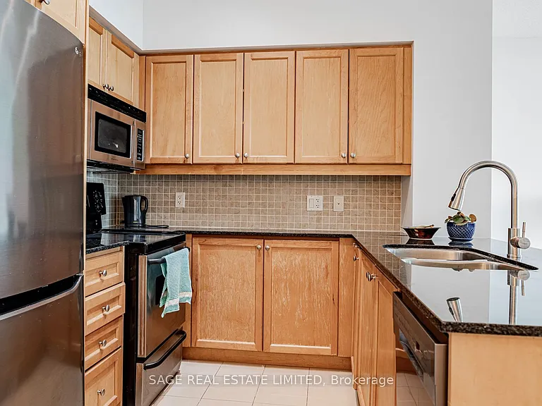 319 Merton St #1205 — Photo 6