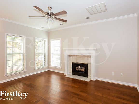 5th image of 10444 Henbane Ct