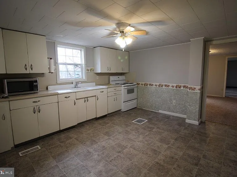 590 Gehman School Rd — Photo 4