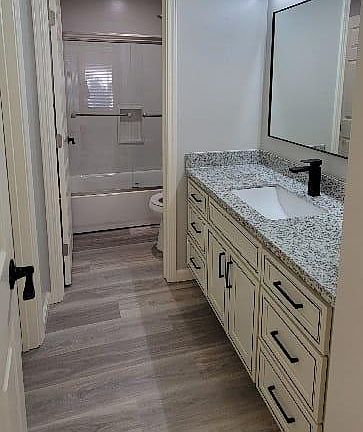 4th image of 2043 Voss Park Ln