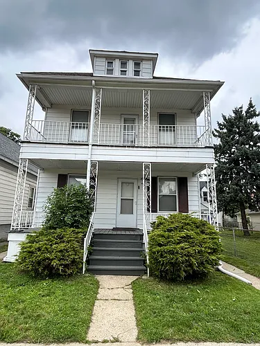 1963 Belmont St #1 Photo 1