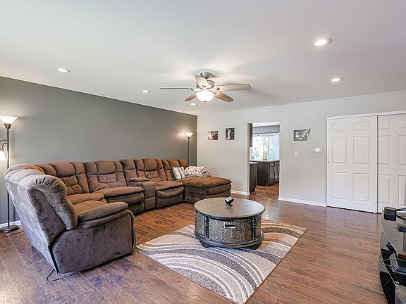 2nd image of 8046 Northway Dr