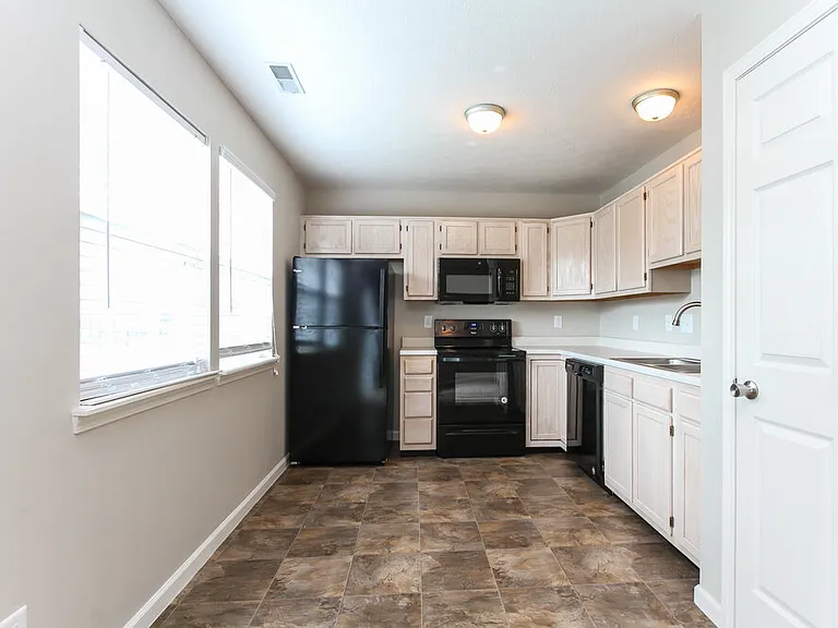 1852 Kayla Dr — Photo 6