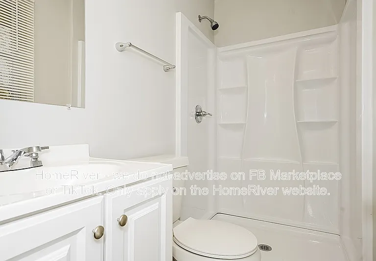 126 Amberwood Ln — Photo 8
