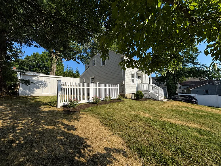 25 Hoover Rd #1 — Photo 17