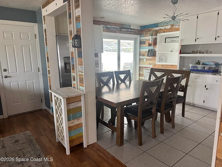 4281 Yorkshire Dr — Photo 14