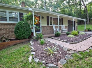 7502 Country Hills Dr, Huntingdon, PA 16652