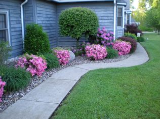 163 Meadowlark Ln, Mineral Wells, WV 26150