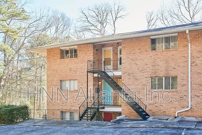 1 bed, 1.0 bath, 763 sqft, $1,195 — Photo 1