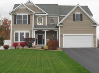 2 Winchester Dr, Ballston Lake, NY 12019