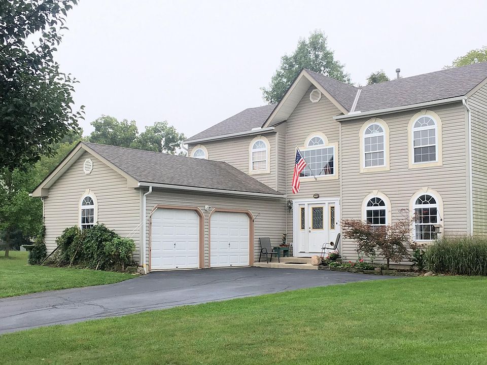 1st image of 124 Acton Ct