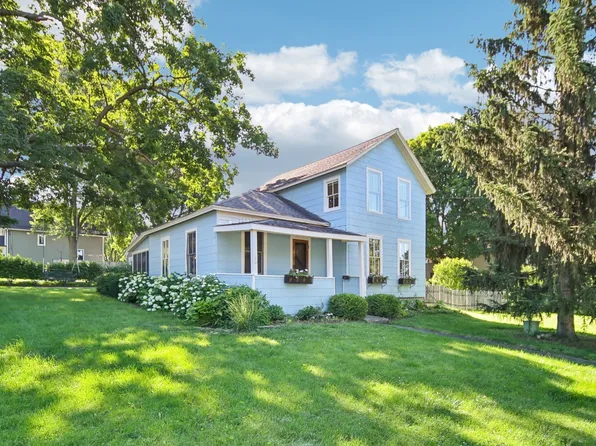 804 S 6th Ave, St Charles, IL 60174