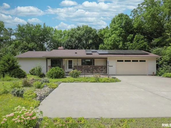 1717 41st St, Moline, IL 61265
