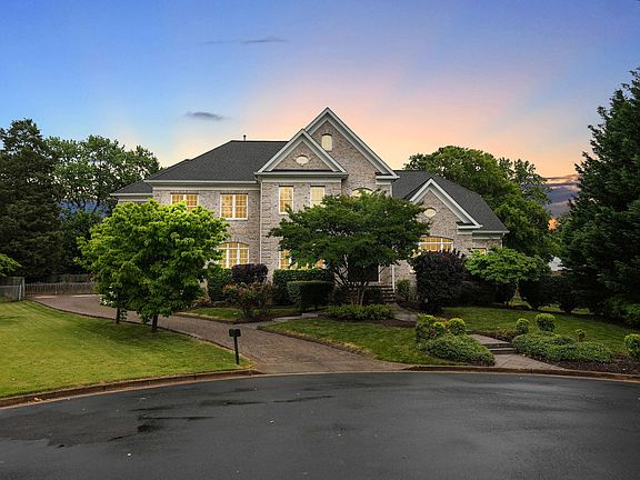 3rd image of 2233 Van Buren Ct