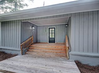 1782 Hillview Dr, Jackson, MS 39211