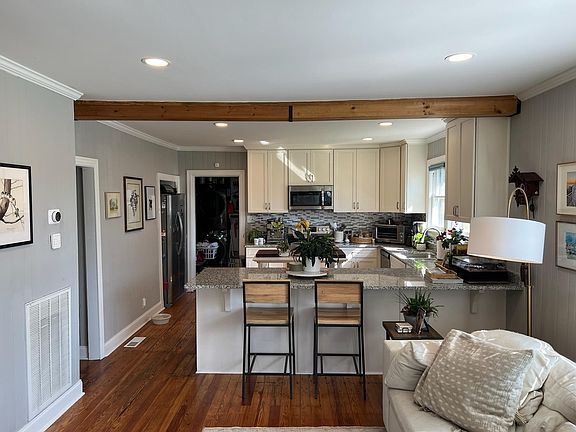 4th image of 2512 Park Dr