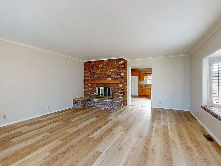 713 I Ave — Photo 2
