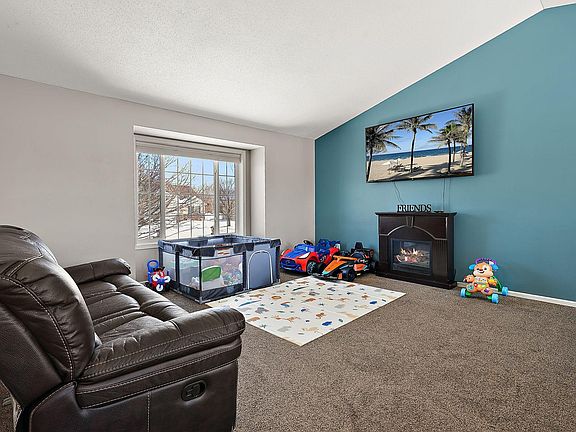 5th image of 103 Dresden Ln