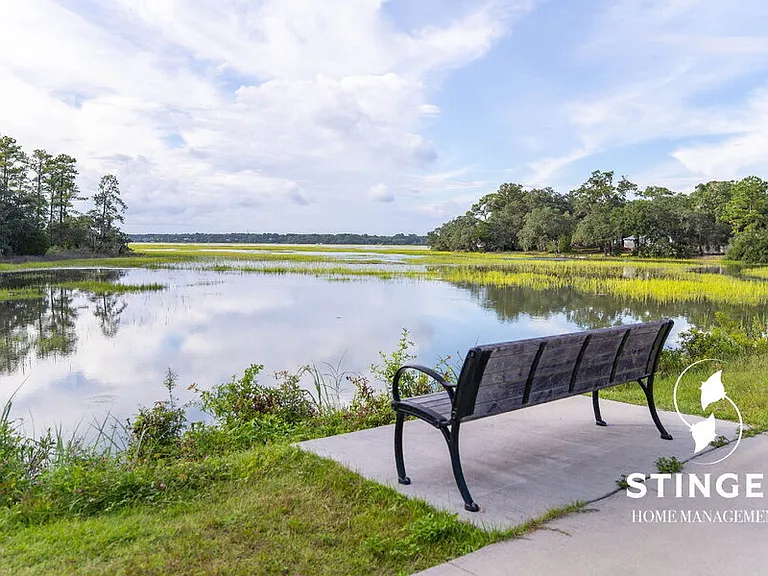 2927 Waters Edge Ct W — Photo 36