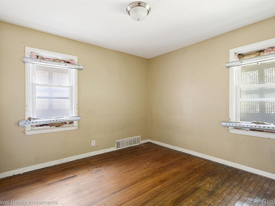 18575 Greeley St, photo 6