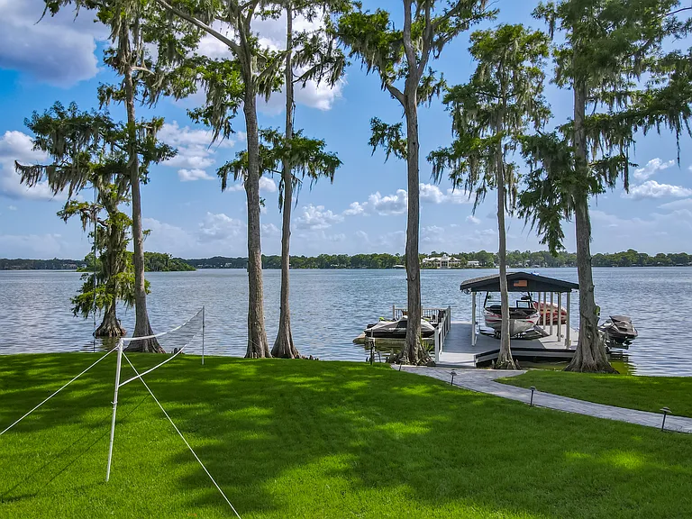 Large Backyard with 100'+ lake frontage