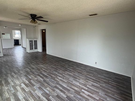 3rd image of 6011 W Illinois St
