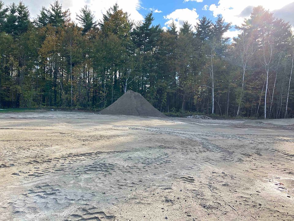 1st image of 24 Stacey Lane #3