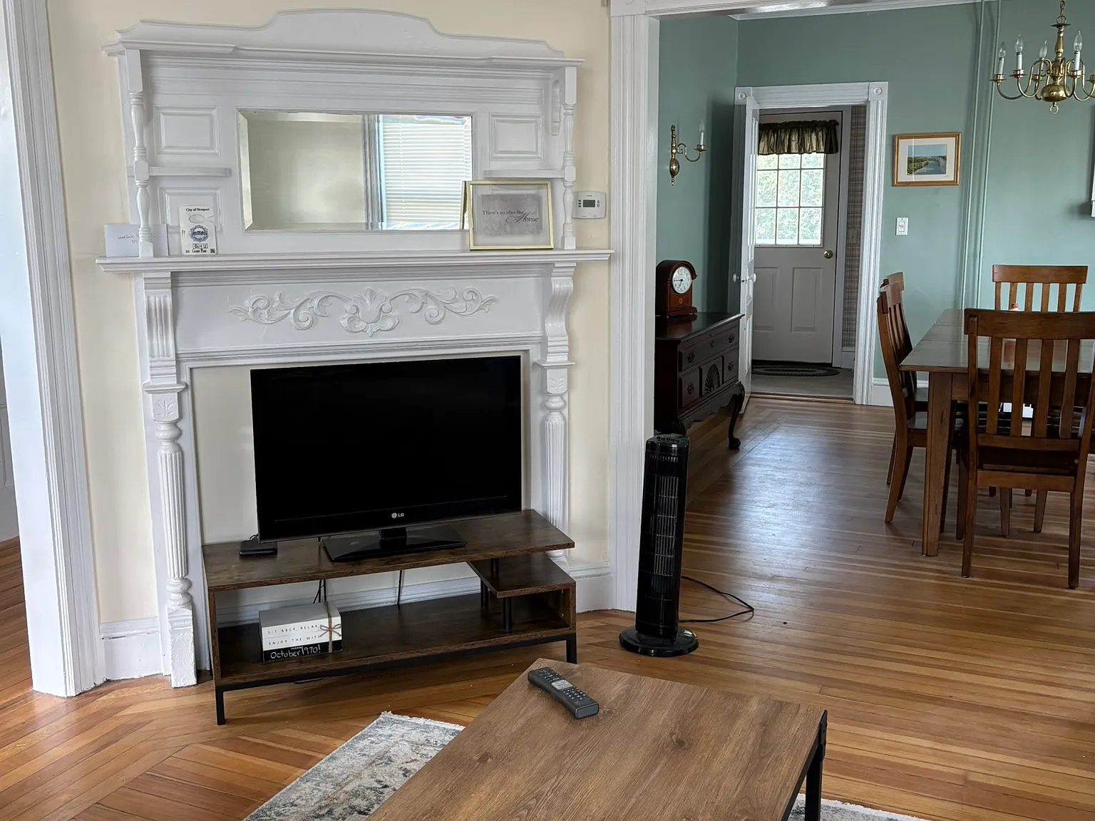 3 bed, 1.5 bath, 1226 sqft, $3,800 — Photo 4