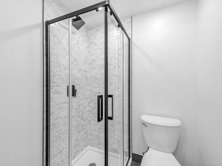 2500 Bathurst St — Photo 13