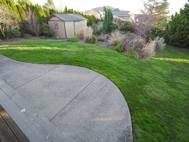 9706 SE Hillcrest Rd — Photo 14