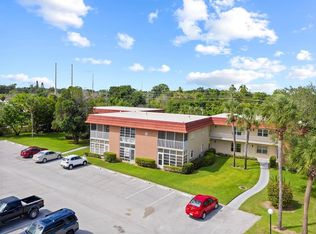96 Spring Lake Dr APT 205, Vero Beach, FL 32962