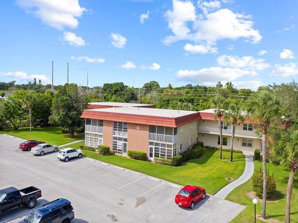 96 Spring Lake Dr APT 205