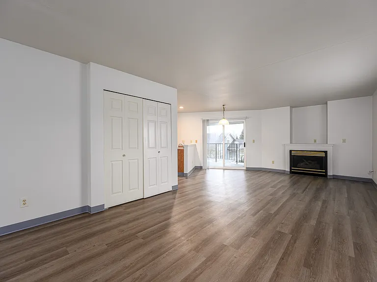 2-Bed 1-Bath Living Room 2-Bed 1-Bath Living Room