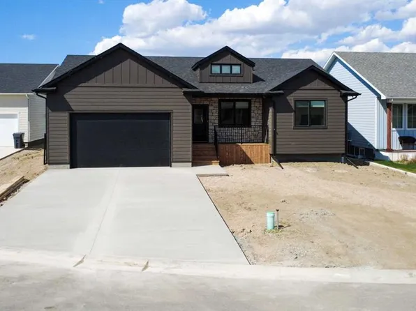 306 S Bridge Crossing Close, Raymond, AB T0K 2S0