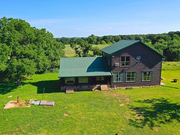 Large custom home with plenty of space for family or hunting