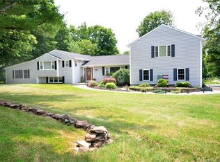 195 Turkey Hills Rd, East Granby, CT 06026