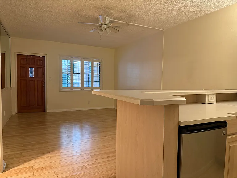 917 NE 16th Ave #1 — Photo 6