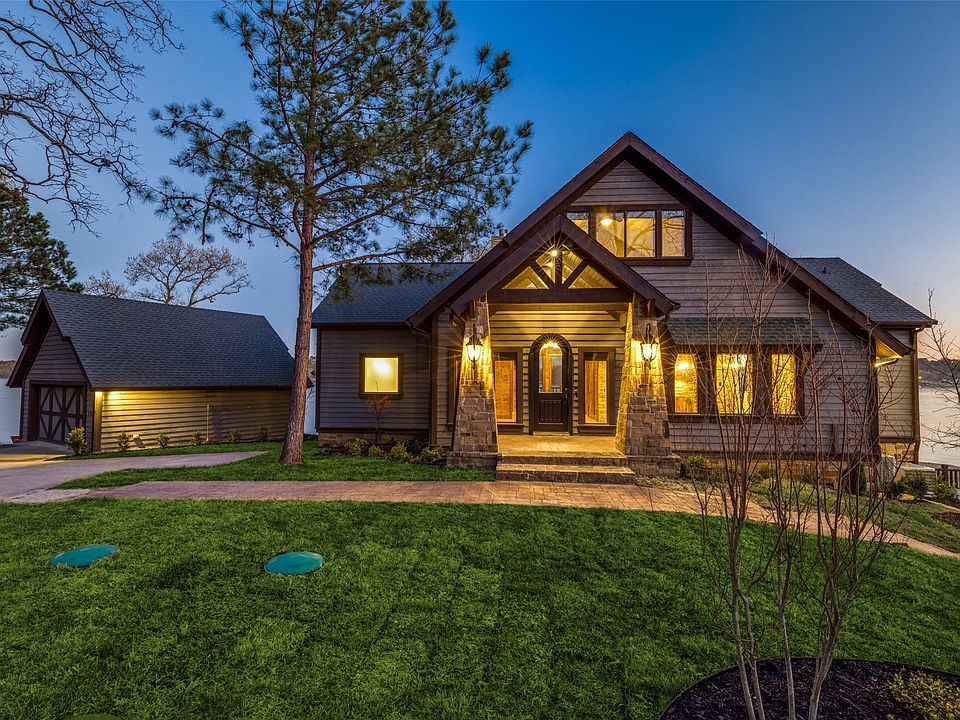 1st image of 118 King Lance Ct