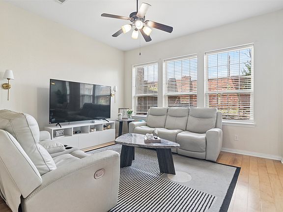 4th image of 3861 Marcillia Cir