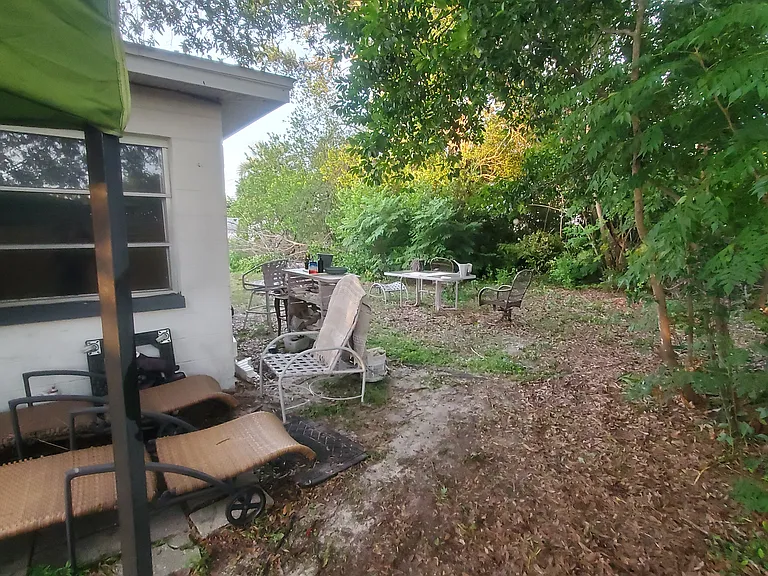 13 S Jackson St — Photo 4