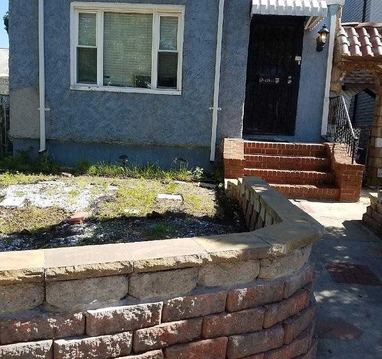 2nd image of 23111 Mentone Ave