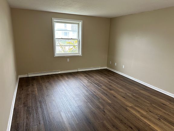 4th image of 5945 West Ave #1
