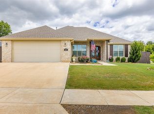 2656 S Angels Rd, Fayetteville, AR 72701