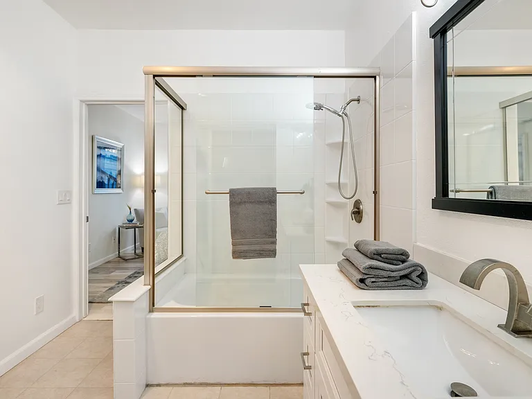 453 Cork Harbour Cir #E — Photo 29