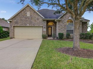 2319 S Lago Vista Dr, Pearland, TX 77581